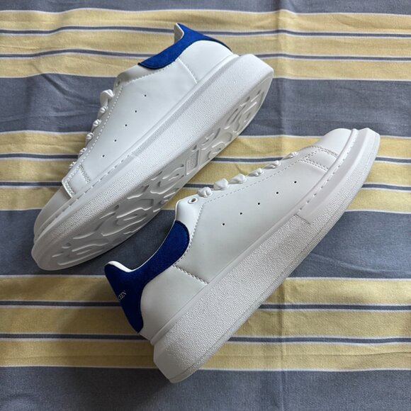 Alexander Mcqueen Oversized Low-Top Sneakers - Picture 9 of 11